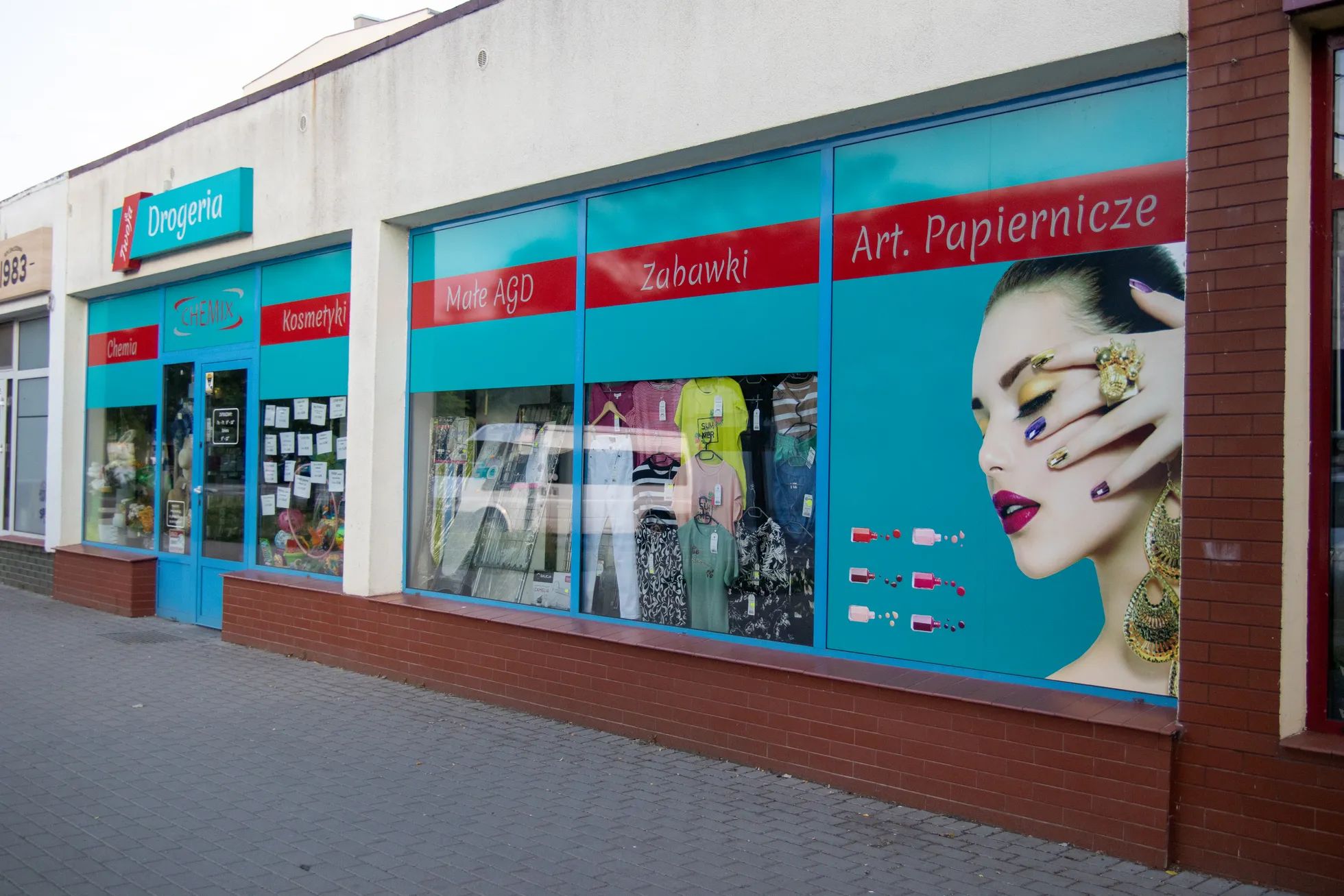Wejście do sklepu Twoja Drogeria.
